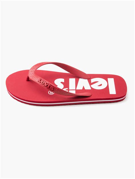 Men's Red Embossed Logo Flip-Flops – Levis India Store