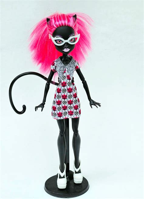 Catty Noir Doll