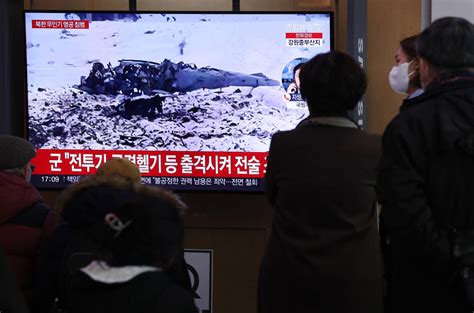 韩军方称“朝鲜多架无人机侵犯韩领空”-搜狐大视野-搜狐新闻