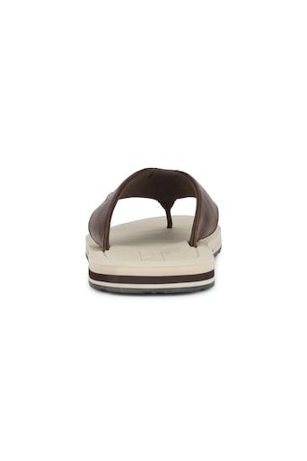 Buy Men Brown Solid Flip Flops Online - 586729 | Louis Philippe