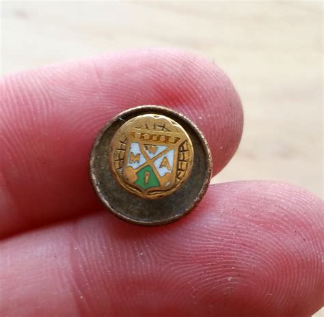 Cheapest Button Box 的图像结果