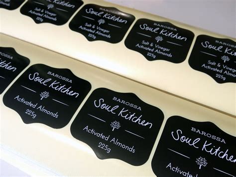 Custom Sticker Examples 的图像结果