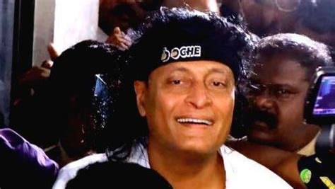 Boby Chemmanur transferred to Kakkanad jail; Supporters block police ...