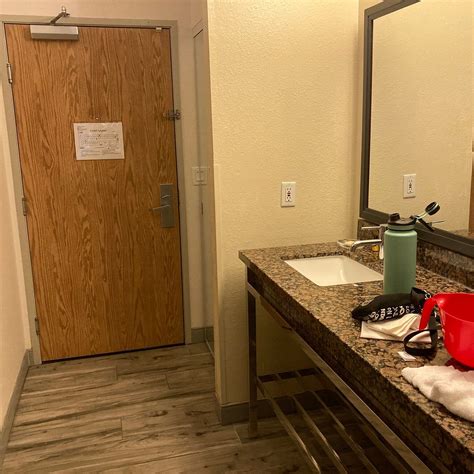 BEST WESTERN PLUS PEPPERTREE AIRPORT INN (Spokane) - Hotel Reviews ...