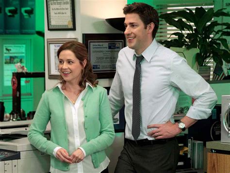 I Think Pam Beesly Was the Self-Serving Villain of 'The Office.' Here's Why