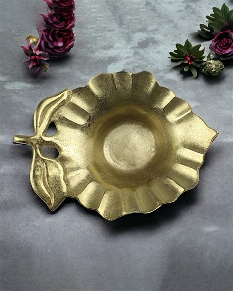 Lush Gold Finish Leaf Decorative Bowl | 38 x 28 x 11 inches – Dusaan