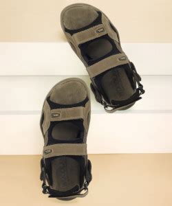 WOODLAND Men Sports Sandals - Buy KHAKI Color WOODLAND Men Sports ...
