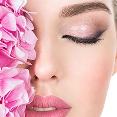 Makeup salon in Lucknow | Professional makeup studio in Lucknow