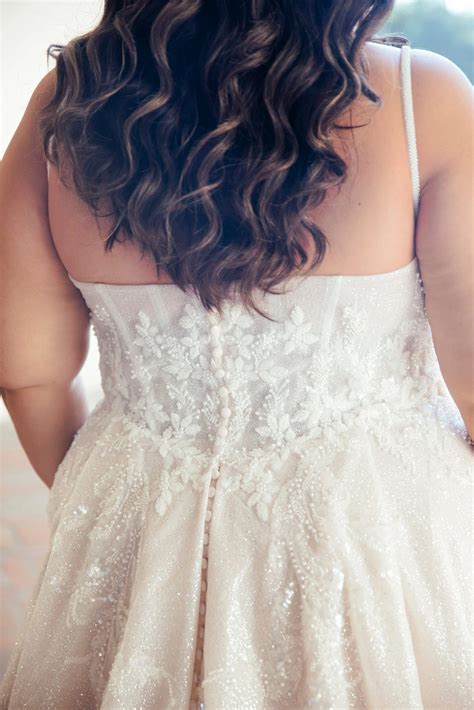 Sparkling Plus Size A-Line Wedding Dress with Sweetheart Neckline
