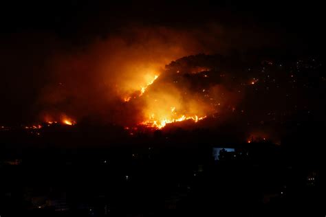 Three dead as Sicily counts losses from 'devastating' fires | Reuters