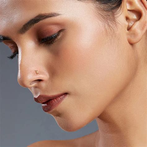 Ribbon Whisper 18K Online Gold Nose Pin – Yuvora
