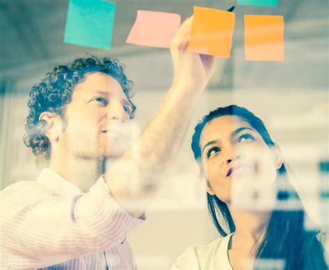 9 Ways In Which Startups Can Win Their First Customers