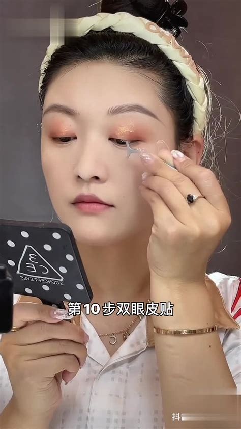 超详细化妆步骤，姐妹们点心收藏学起来吧新手化妆教程 化妆教程 日常化妆教程-美妆视频-搜狐视频