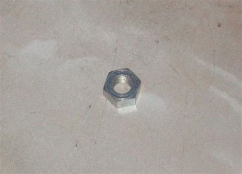 Nuts | BRITISH Only Austria Fahrzeughandel GmbH