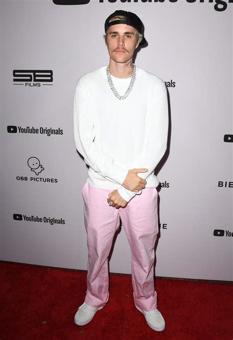 Justin Bieber's Best Outfits - Justin Bieber Fashion Photos