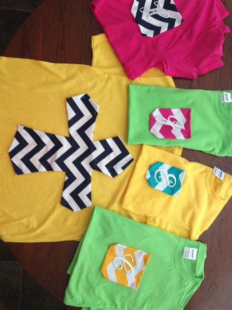 Custom T-shirt with Pocket and Letter DIY Tutorial