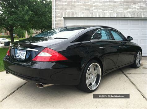 2006 Mercedes - Benz Cls500 Base Sedan 4 - Door 5. 0l