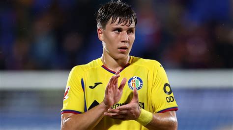 Getafe player Davinchi confirms his father died in Spain train crash as ...