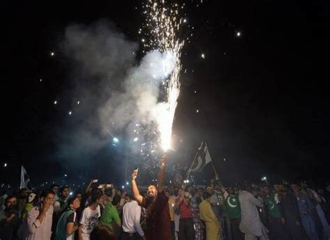 Pakistan hoists flag taller than India’s at Wagah border