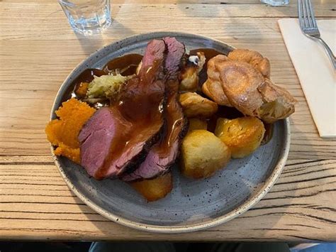 THE THREE HORSESHOES ASTHALL - Hotel Reviews, Photos, Rate Comparison ...