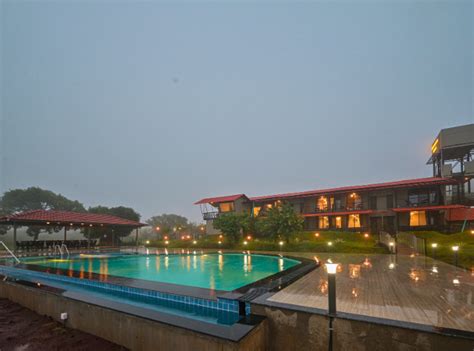 10-Bedroom Infinity Pool Villa Near Bhushi Dam | Mountain Stay