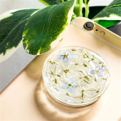 The Best Kindle Accessories on the Internet RN | The Everygirl