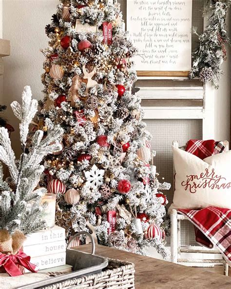 35 White Christmas Tree Decorations for a Beautiful Holiday
