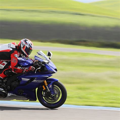 Yamaha YZF R6 2022 Review, Specs, Features, Top Speed Motosutra ...