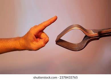 Claw Machine Hand 的图像结果