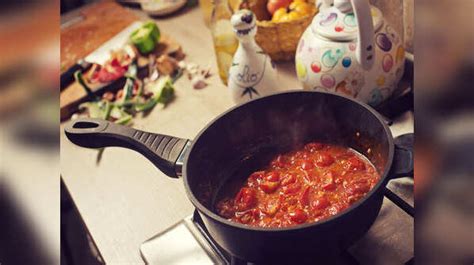 Prevent scratches in non-stick utensils