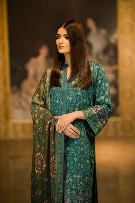 AlKaram Winter Collection 2019 – 3 Piece Embroidered Twill Viscose Sui ...