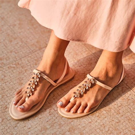 Women's Footwear: Trends That Never Go Out of Style – The CAI Store