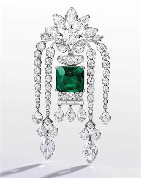 Lot325GouldPlatinumEmeraldandDiamondBrooch
