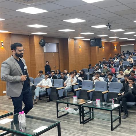 Mastering Digital Marketing and AI: Your Gateway to Career Success