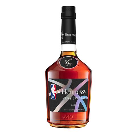 Hennessy VS 2022 NBA 0,7l 40% dárkové balení | ExcaliburShop