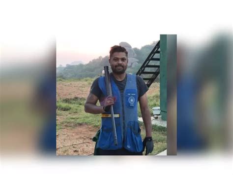 Amit Sanghi booked for intimidating wife, son, held with a rifle