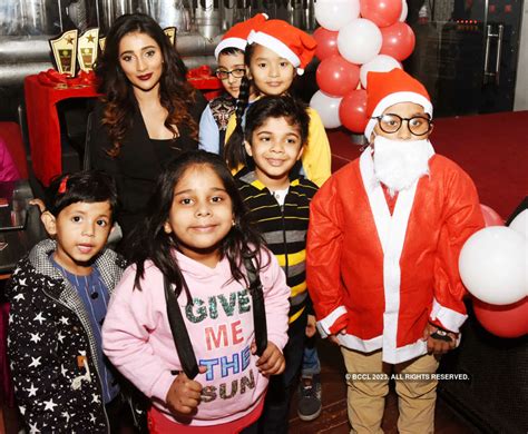 Kids have a blast at a Christmas party- The Etimes Photogallery