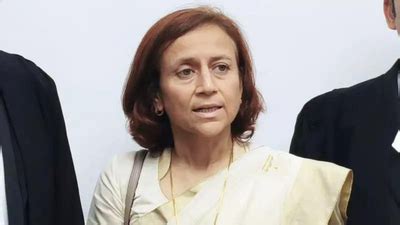 Ladhakh protest: Sonam Wangchuk’s wife Geetanjali Angmo meets him in ...