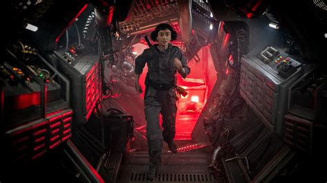 'Alien: Earth' Episode 3: Inside The Big Xenomorph Fight - TV Shows