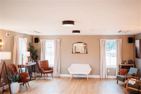 Facility — Devlin Funeral Home