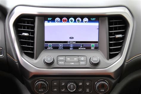 Rezultat imagine pentru 2017 GMC IntelliLink Problems