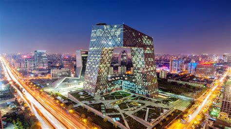 北京中央电视台总部大楼夜景高清图片下载-正版图片500698192-摄图网