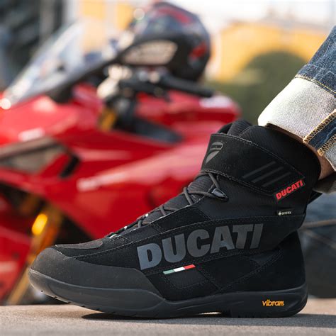 Clothing and motorcycle accessories for women, men, children | Ducati ...