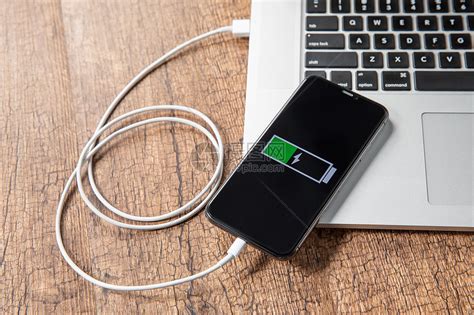 充电宝可以充笔记本电脑吗（联想小新pro14 2021充电方式） | 说明书网