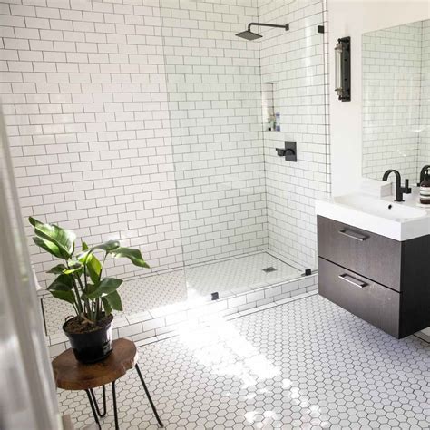 30 Walk-In Shower Ideas and Designs for Your Bathroom