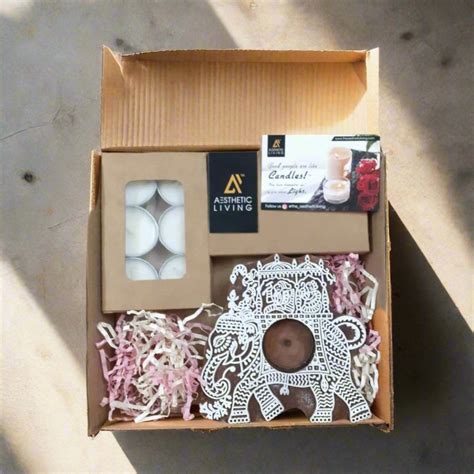 Buy Sustainable Airavat Wooden T- Light Holder with a pack of 6 soywax ...
