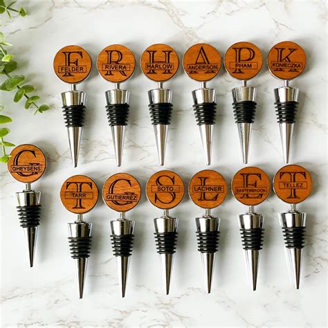 Personalized Corporate Gifts for Employees, Custom Corporate Holiday ...