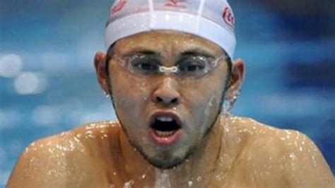 Le record du monde du 200 mètres brasse battu - France 24