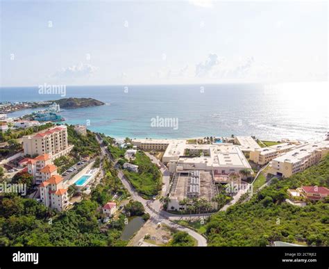 Dawn beach sint maarten hi-res stock photography and images - Alamy