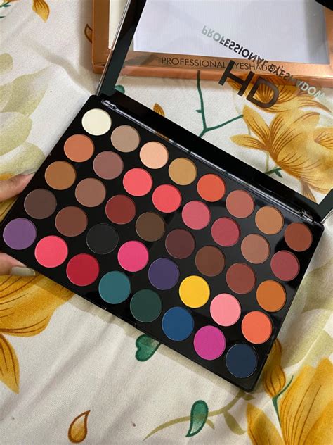Swiss Beauty Hd Professional 40 Pigmented Colors Eyeshadow Pallete ...